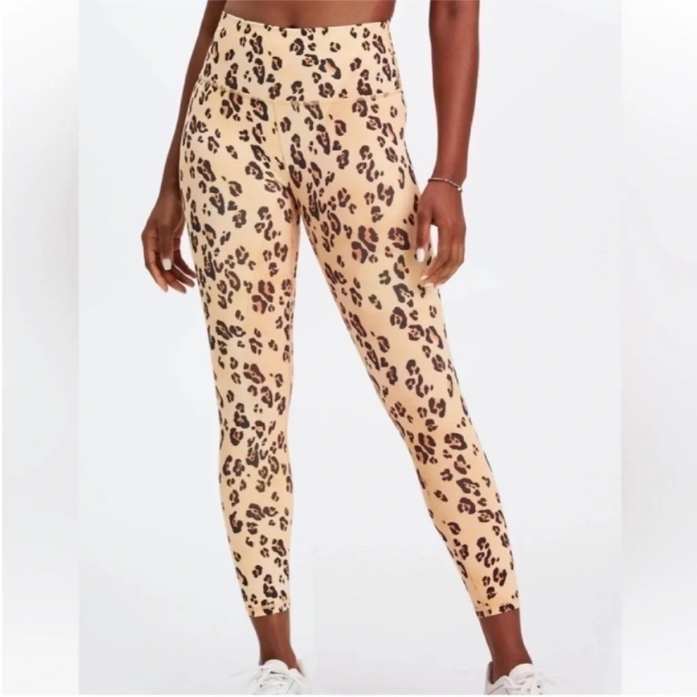 Fabletics Women’s Size Large Leopard Animal Print High Waisted 7/8 Leggings NEW - Picture 1 of 11